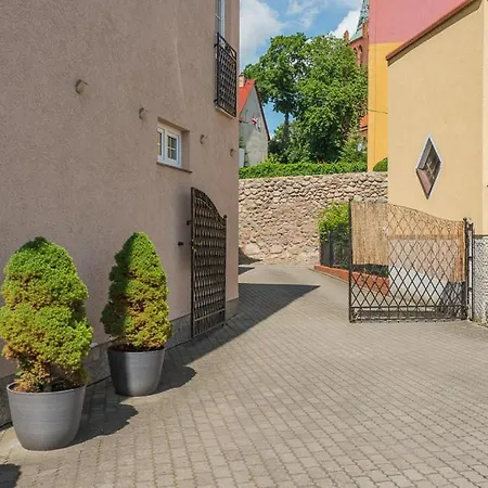 Borowski *